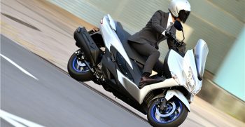 Suzuki_BURGMAN_400_04_nuovo_burgman400-18432-800×470