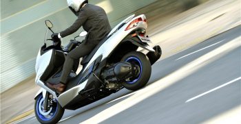 Suzuki_BURGMAN_400_05_nuovo_burgman400-58368-800×470