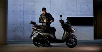 Suzuki_BURGMAN_STREET_125_EXECUTIVE_04_BURGMAN_125-8192-800×470