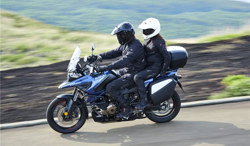 Suzuki_V-STROM_1050_04_V-Strom_1050-7680-800×470