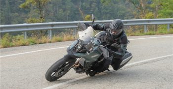 Suzuki_V-STROM_800SE_02-21760-800×470